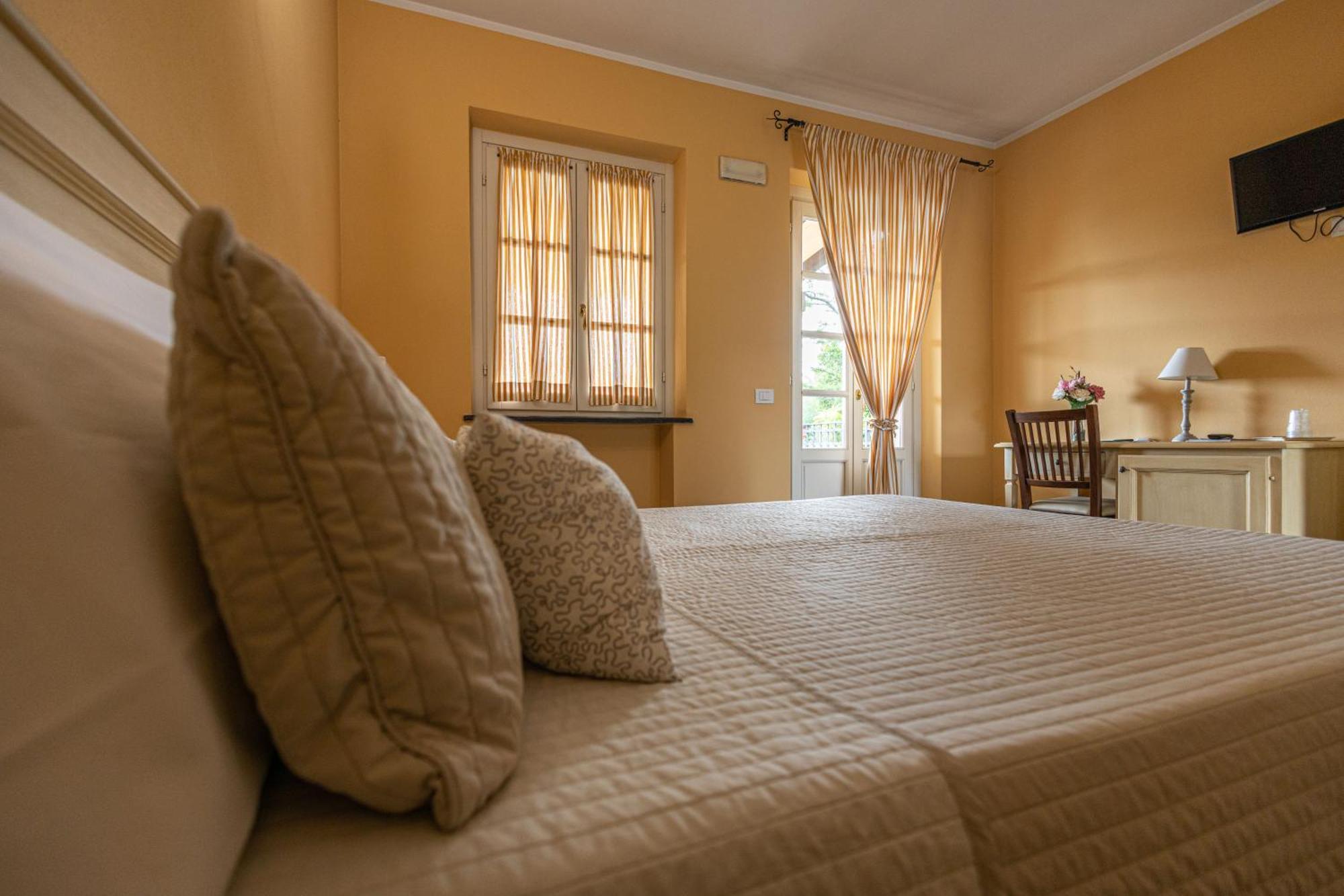 Albergo La Luna Sarzana Eksteriør billede